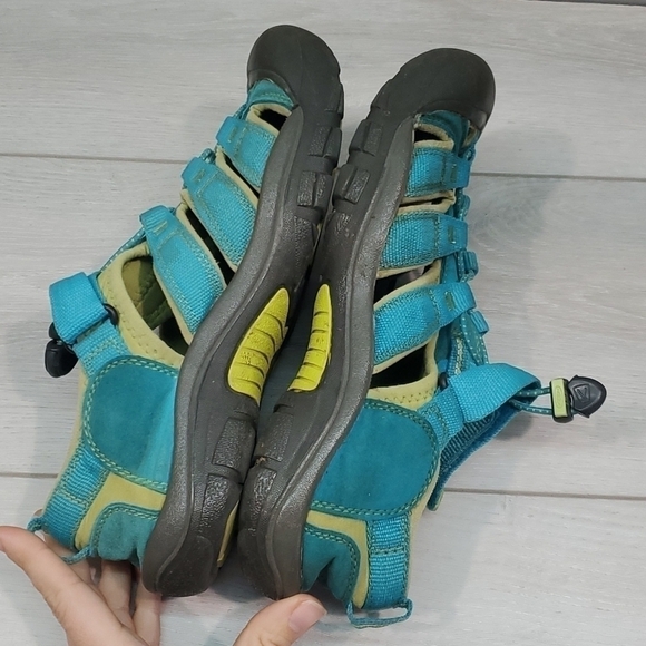 Keen Mens Outdoor Hiking Waterproof Comfort Sandals shoes sz 6 main image 5